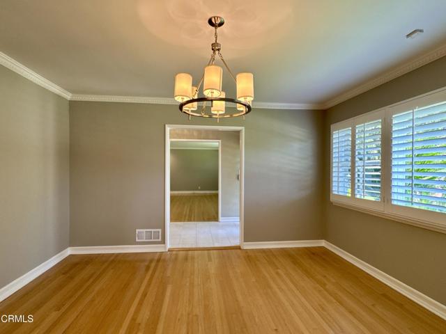 Detail Gallery Image 8 of 38 For 1535 Glenmont Dr, Glendale,  CA 91207 - 3 Beds | 2/2 Baths