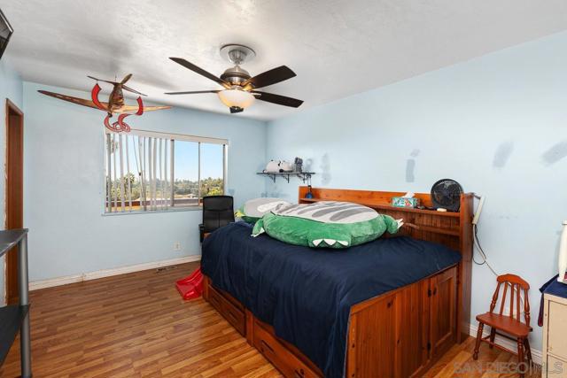 4816 Redondo Dr, La Mesa CA: https://media.crmls.org/mediaz/2182fa90-41c3-43bf-abb9-b73b1c95e409.jpg
