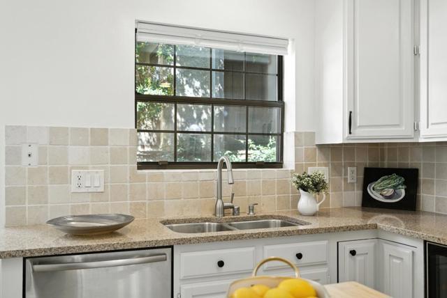 447 Homer Avenue, Palo Alto CA: https://media.crmls.org/mediaz/2183ee01-62d5-46ad-88a6-3f0f177b50d2.jpg