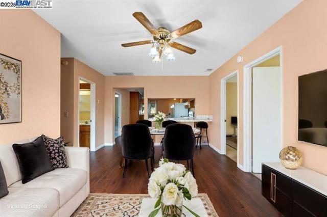 37391 Mission Blvd, Fremont CA: https://media.crmls.org/mediaz/2185b297-2008-4582-b066-ef92bb2153c9.jpg