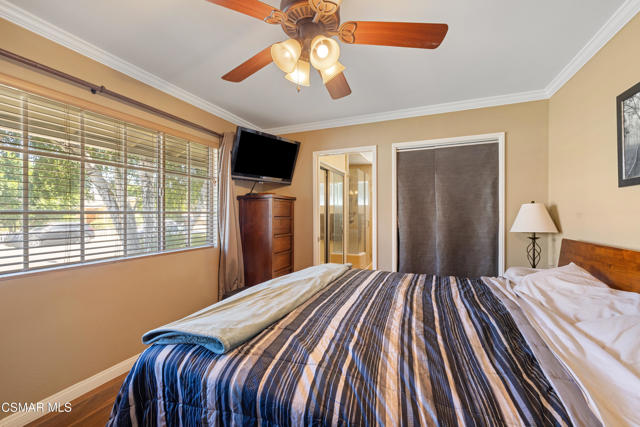 4536 Alpine Street, Simi Valley CA: https://media.crmls.org/mediaz/21862180-e971-48f4-85ce-4dca78d819bf.jpg