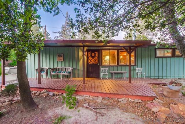 3233 Salton Vista Drive, Julian CA: https://media.crmls.org/mediaz/2186a99d-2571-447f-8bbd-6912120eadb7.jpg