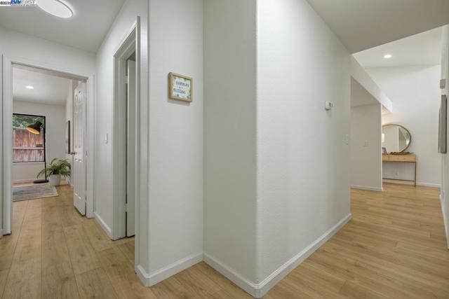 1023 Snowgoose Ln, Manteca CA: https://media.crmls.org/mediaz/2186d40c-2e6d-4774-a0ea-d0da4fb62f2e.jpg