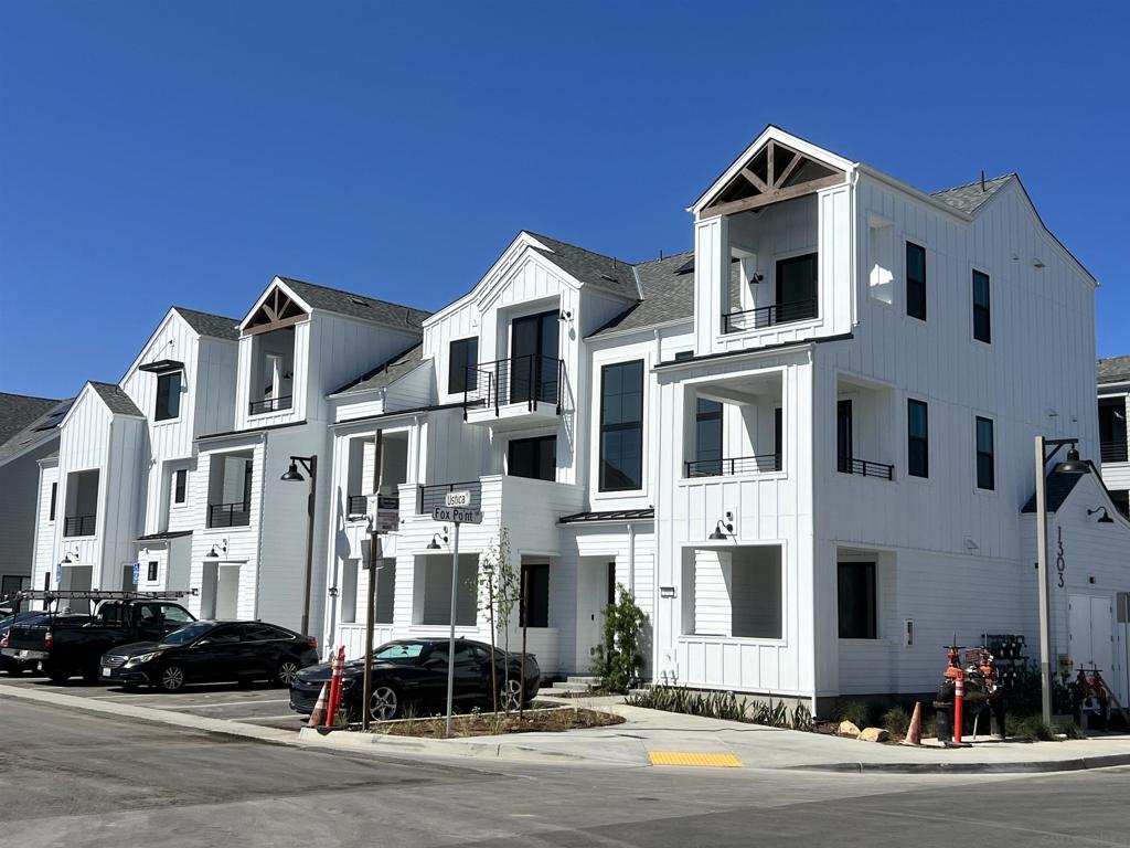 1301 Bergamo Pl #103