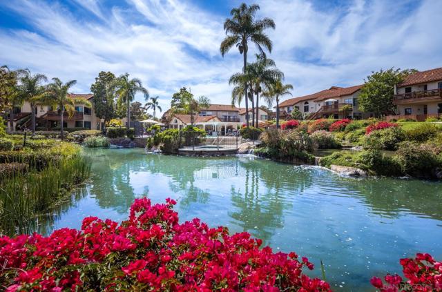 4045 Carmel View Rd, San Diego CA: https://media.crmls.org/mediaz/2187991c-6667-41ea-8765-9495c72c41e3.jpg