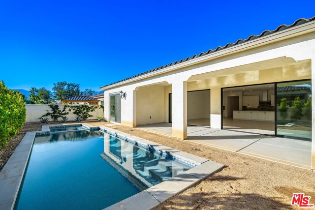 57660 Cherrywood Place, La Quinta CA: https://media.crmls.org/mediaz/2187e311-28bc-4359-8f40-3d99f27e78c2.jpg