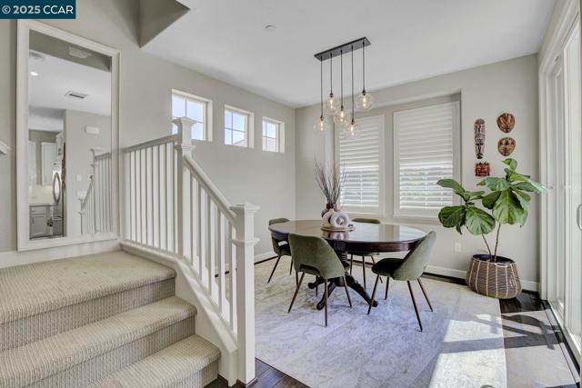 244 Selby Ln, Livermore CA: https://media.crmls.org/mediaz/2187ebab-d07b-4008-873a-3b7e77e4e336.jpg