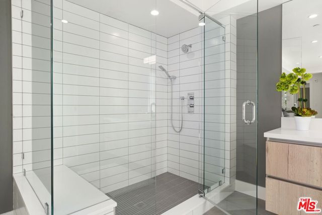 8210 Fountain Avenue, West Hollywood CA: https://media.crmls.org/mediaz/2187fbcc-84b6-4bed-bcd1-97073a0ee54e.jpg