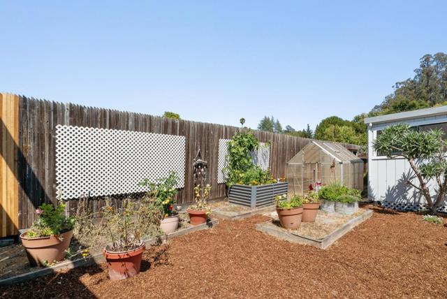 1881 Cox Road, Aptos CA: https://media.crmls.org/mediaz/21880b2c-153f-41eb-b4e7-271cf2801559.jpg