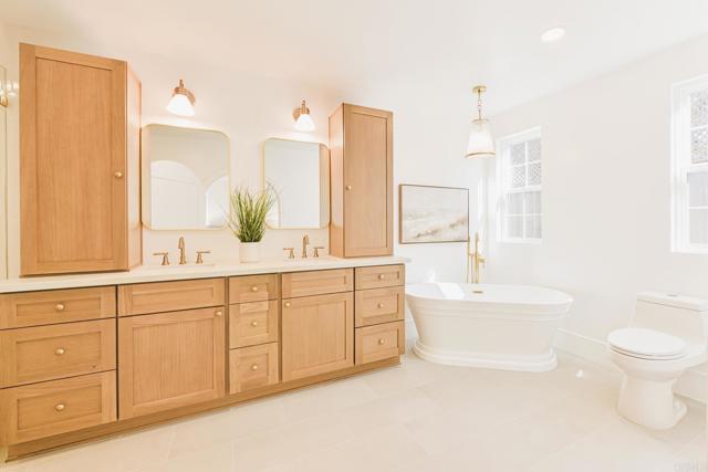 Detail Gallery Image 37 of 64 For 3951 Atascadero Dr, San Diego,  CA 92107 - 4 Beds | 3 Baths