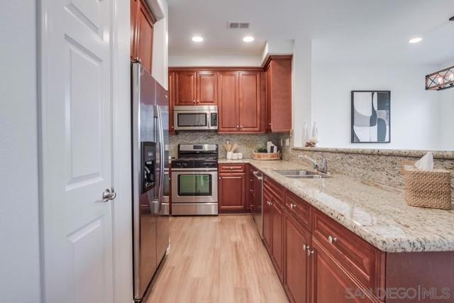 6938 Feldspar Place, Carlsbad CA: https://media.crmls.org/mediaz/21885dbf-2b2e-4d60-b758-7b3239e16c40.jpg