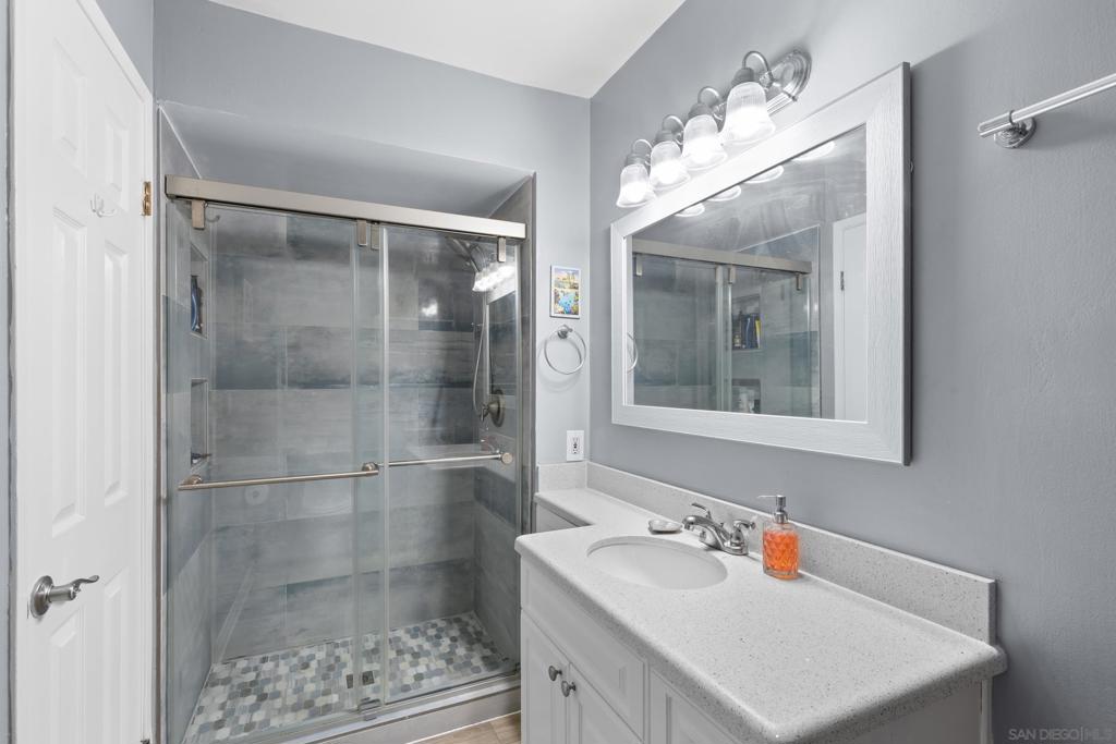 4950 Coronado - photo 20