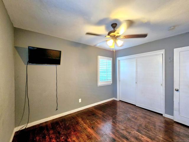 425 E 16Th St, National City CA: https://media.crmls.org/mediaz/218a744c-dc17-401a-94bf-ace2872129be.jpg