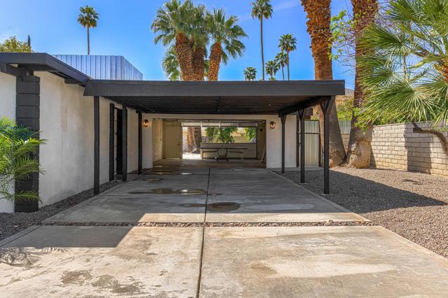 5155 E Bobolink Lane, Palm Springs CA: https://media.crmls.org/mediaz/218aa9c9-175e-4a5c-889e-29ee4927ff59.jpg