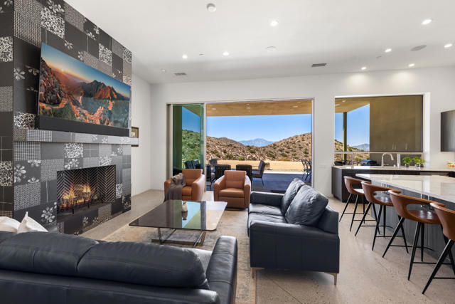 7852 Pinon Drive, Yucca Valley CA: https://media.crmls.org/mediaz/218b2490-7a71-4bdb-8b73-8b8b51d0df38.jpg