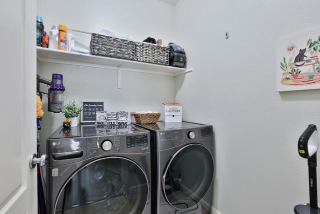 8 Sturla Way, Gilroy CA: https://media.crmls.org/mediaz/218b2ce3-535f-4f7d-b7d1-196feb65aef1.jpg