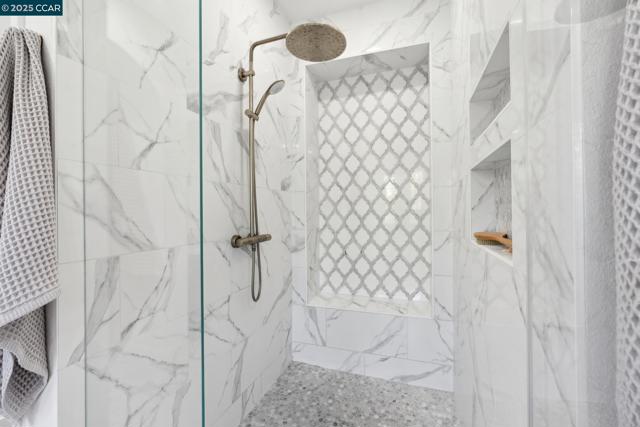 492 Calico Ct, San Ramon CA: https://media.crmls.org/mediaz/218b3693-194d-49f5-b345-93c86c30f421.jpg