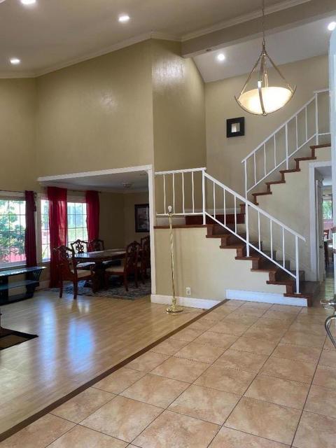 6954 Port Rowan Drive, San Jose CA: https://media.crmls.org/mediaz/218ccc06-68d9-41d5-9e09-f6fdc348cc09.jpg