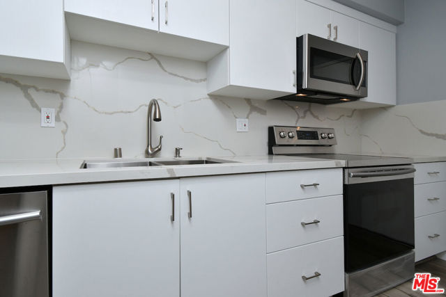 Drew Fenton | 2345 Roscomare Road Los Angeles CA | MLS: 7357472