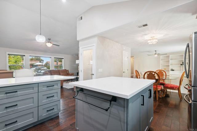 139 Parnassus Circle, Oceanside CA: https://media.crmls.org/mediaz/218d38a4-6e5f-454b-9595-196239c16049.jpg