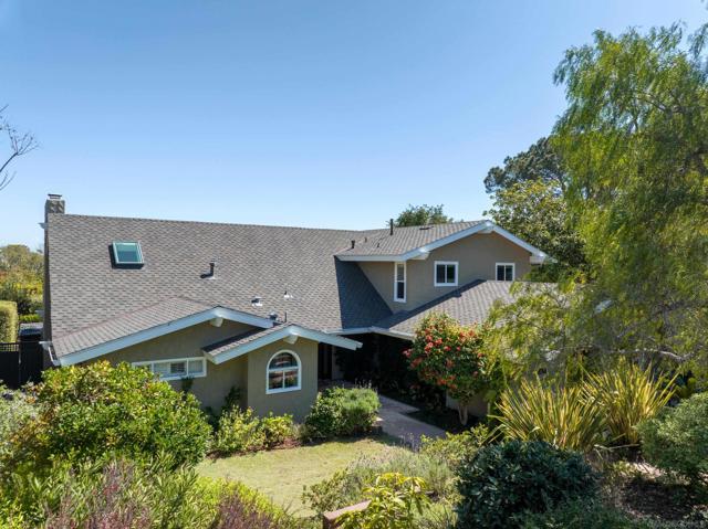 675 Silvergate Ave, San Diego CA: https://media.crmls.org/mediaz/218ddb23-cad2-426e-b47d-ac0c578cdb23.jpg