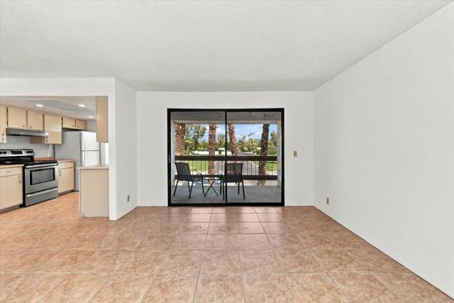 5115 E Waverly Drive #D30, Palm Springs, CA 92264