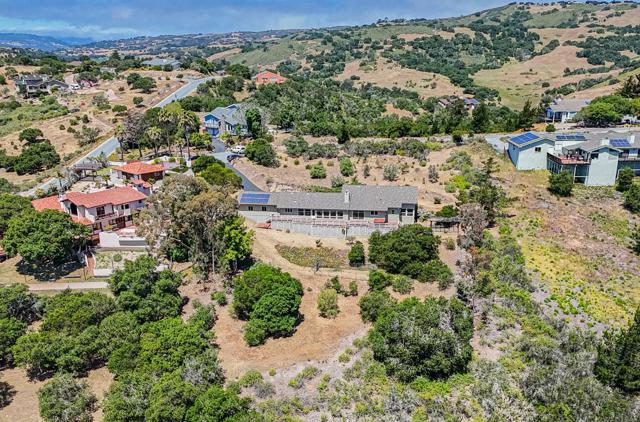 24935 Corte Poco, Salinas CA: https://media.crmls.org/mediaz/218eba90-1c38-4278-af22-1104afe42e3a.jpg