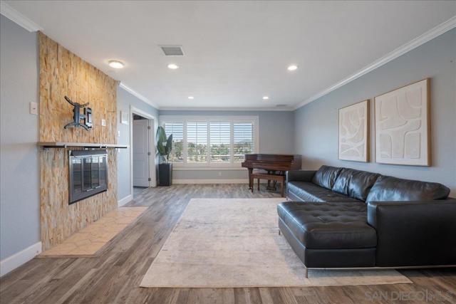 3834 Polaris Dr., La Mesa CA: https://media.crmls.org/mediaz/218f4436-2291-4282-a9db-30160f37e73a.jpg