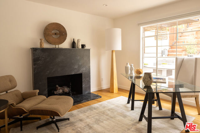 4039 Fairway Boulevard, View Park CA: https://media.crmls.org/mediaz/218f7774-abea-43a6-8250-8f6b55b7356c.jpg