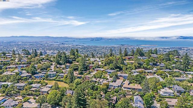 Image 11 of 34 For 1145 Hillview Rd