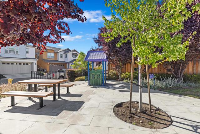 2209 Shiraz Cmn, Livermore CA: https://media.crmls.org/mediaz/218fbc73-ec32-4059-bbea-53b853bf56d1.jpg
