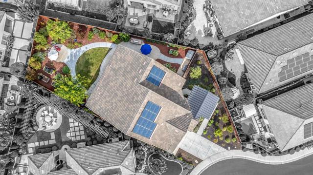 2062 Reserva Ct, Brentwood CA: https://media.crmls.org/mediaz/218fcdbe-38f8-471e-8887-a329ed6a975c.jpg