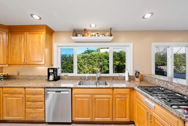 6130 Terryhill Drive, La Jolla CA: https://media.crmls.org/mediaz/218fd8d5-c9dd-48ce-9e92-a4a0f3f8da36.jpg