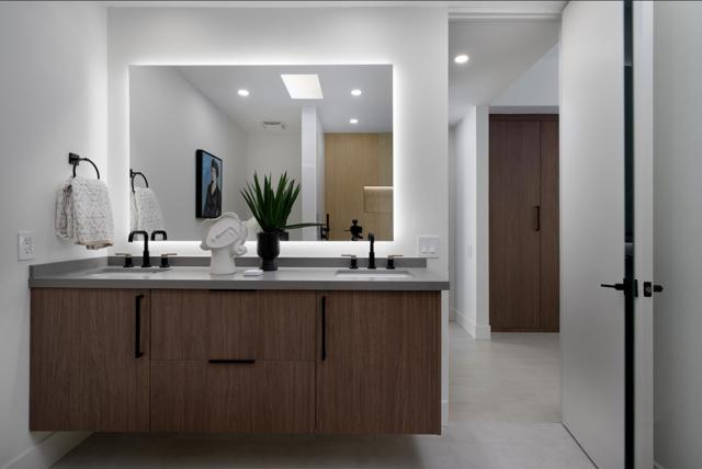 139 Desert Lakes Drive, Palm Springs CA: https://media.crmls.org/mediaz/219011c5-9ea4-4ddc-aecd-0a6166354158.jpg