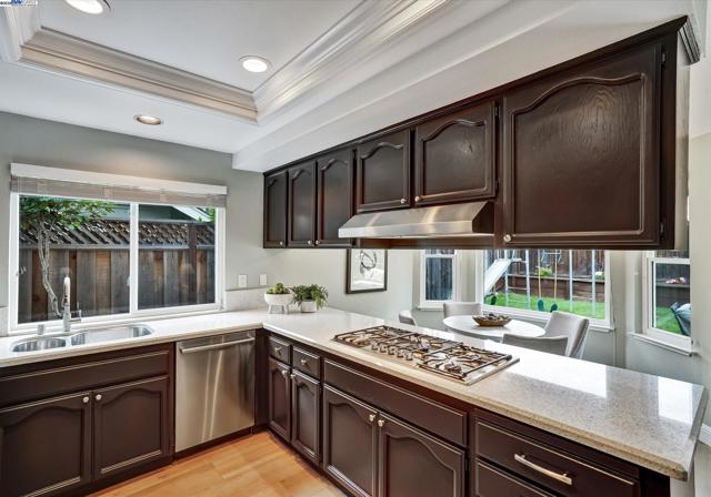 326 Fontaine Dr, Danville CA: https://media.crmls.org/mediaz/21903cf2-6099-44b0-898e-02581d76e014.jpg