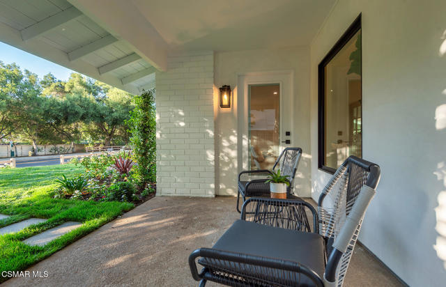 31652 Blue Meadow Lane, Westlake Village CA: https://media.crmls.org/mediaz/2190cea4-dffd-4d6b-bea4-a6a39a92e3c2.jpg