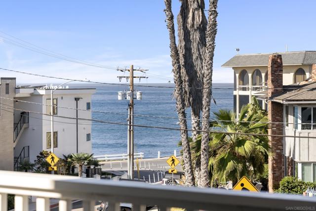 249 Playa Del Norte, La Jolla CA: https://media.crmls.org/mediaz/219139f7-3bb9-4103-bdc7-4b3babfe18a7.jpg