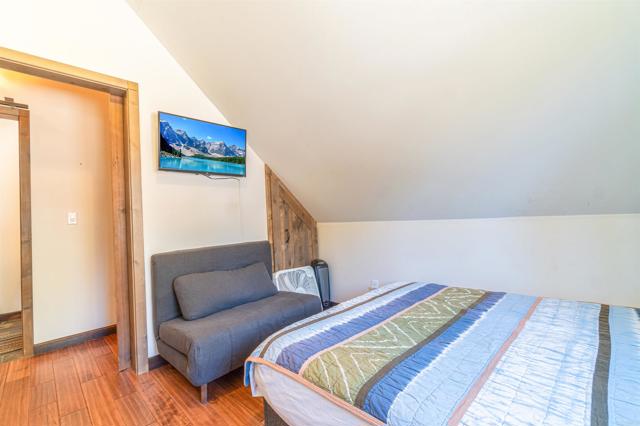 Detail Gallery Image 20 of 33 For 40221 Esterly, Big Bear Lake,  CA 92315 - 3 Beds | 2/1 Baths