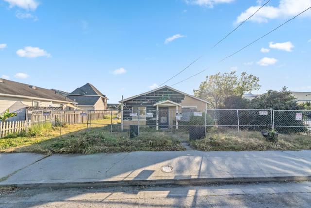 719 Darwin Street, Santa Cruz CA: https://media.crmls.org/mediaz/219189b9-8af5-4914-b279-d211361a1f29.jpg