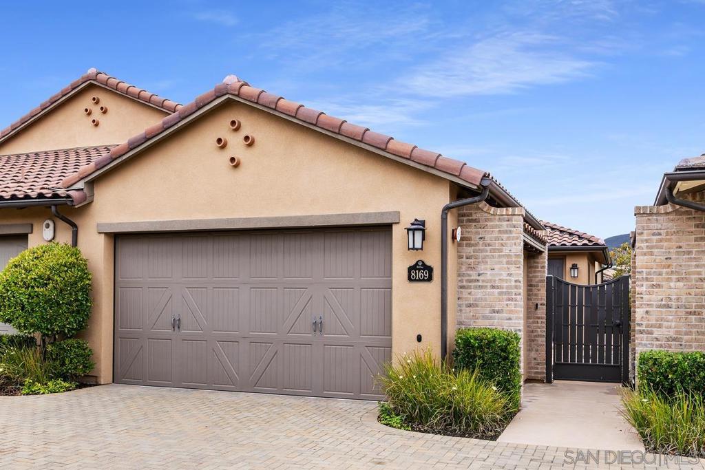 8169 Auberge Cir - photo 3