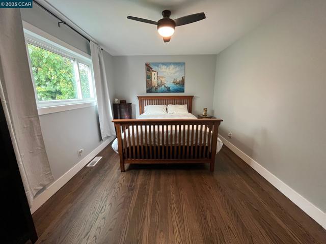 620 Kentucky St, Vallejo CA: https://media.crmls.org/mediaz/219258e6-9b6f-457d-80ab-b933a86c0592.jpg