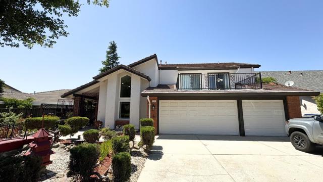 3195 Kawalker Lane, San Jose CA: https://media.crmls.org/mediaz/2192ec3a-9942-42a8-9ab2-75cdbddc62c9.jpg