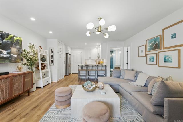 1562 Camino del Mar, Del Mar CA: https://media.crmls.org/mediaz/21931164-d8ae-47ac-bb85-d8754829bf6d.jpg