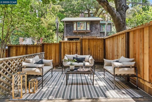 2 Panoramic Way, Berkeley CA: https://media.crmls.org/mediaz/21948302-6b76-42e1-aff2-80c307d6daed.jpg