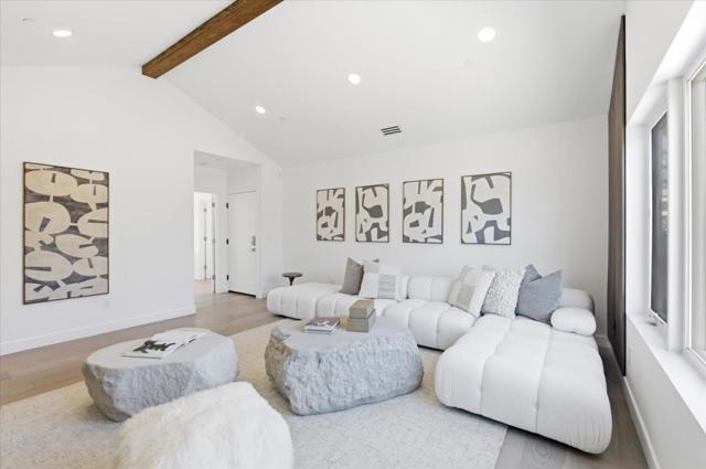 655 Washington Street, Los Altos CA: https://media.crmls.org/mediaz/2194a9cf-da0d-4315-83a7-baa753b91bcd.jpg