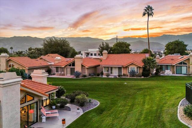 44 Acapulco Drive, Palm Desert CA: https://media.crmls.org/mediaz/2194af22-32c3-4e62-b097-48235f1207ec.jpg