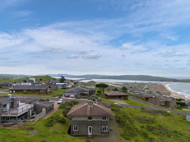 10 Maui Lane, Dillon Beach CA: https://media.crmls.org/mediaz/219622b2-c687-43b2-9854-61c5ed767ca7.jpg