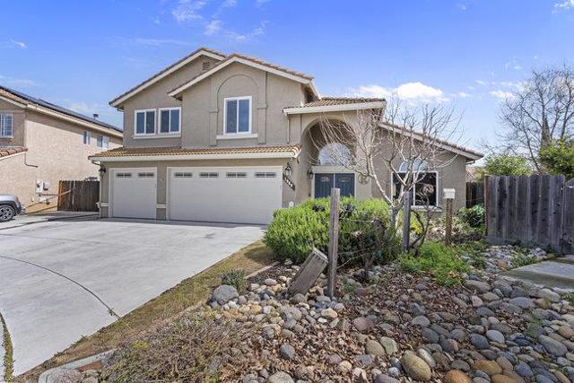 1980 Ponderosa Court, Hollister CA: https://media.crmls.org/mediaz/219647f3-8b14-45fe-8b53-c645fa505d20.jpg