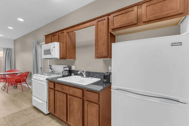 12622 Miracle Hill Road, Desert Hot Springs CA: https://media.crmls.org/mediaz/219775f7-52d3-4bd1-989b-83efff71caef.jpg