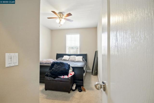 35 Belluno Dr, Stockton CA: https://media.crmls.org/mediaz/21979191-d1f4-418b-b58c-96a5f8cad445.jpg